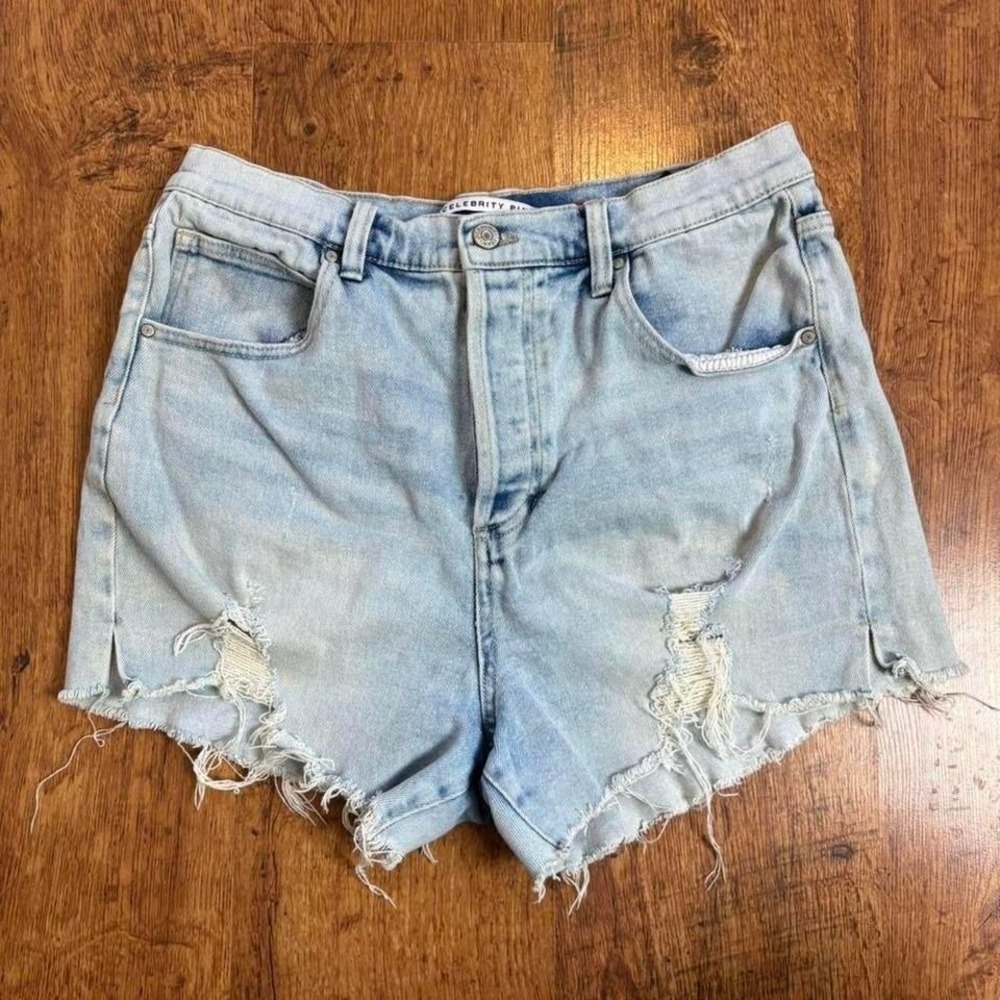 Celebrity Pink The Rebel Light Wash Distressed Denim Shorts Frayed Hem 13/31